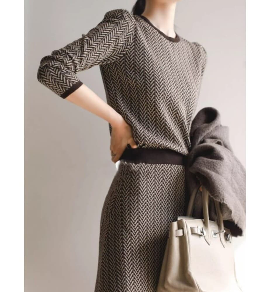 イエベ秋服 ニットトップス × スカート セットアップ