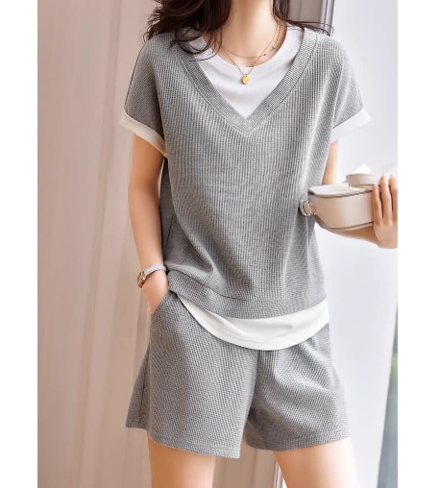 イエベ秋服 スポーツカジュアル セットアップ