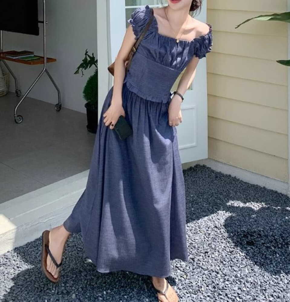 イエベ秋服 オフショルフリルワンピース