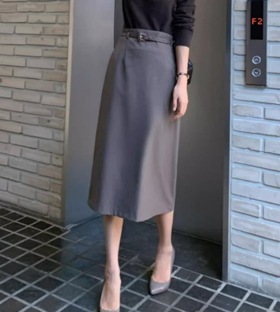 イエベ秋服 タイトミディスカート