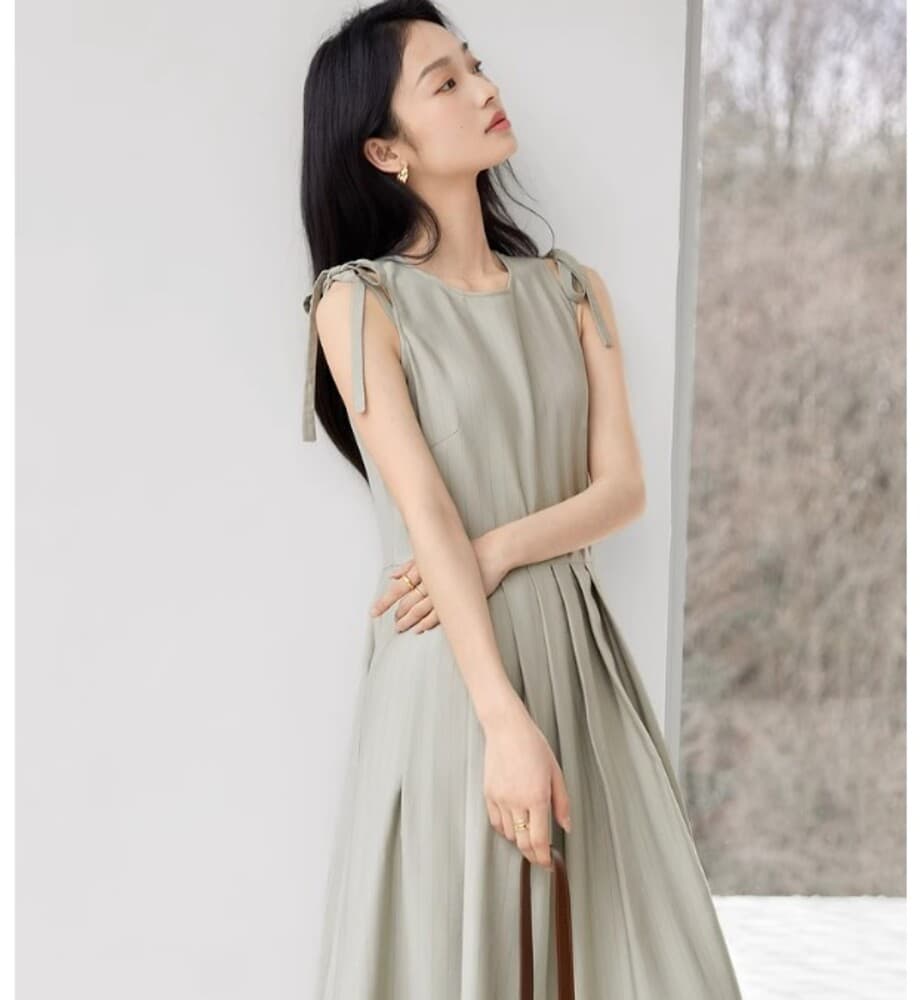イエベ春服 ノースリーブワンピース