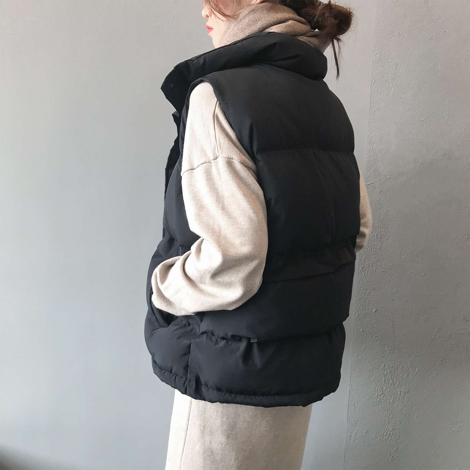 イエベ春服 柔らか素材のボリュームダウンベスト