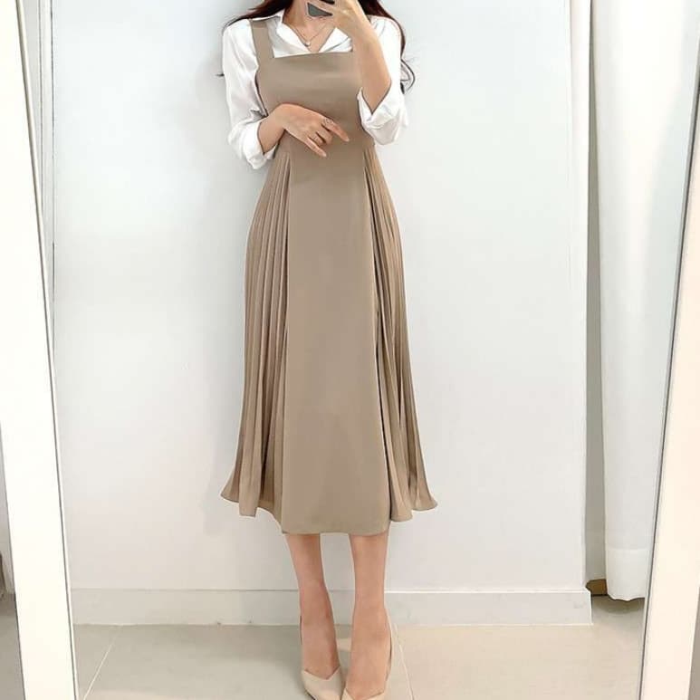 イエベ春/イエベ秋服 エレガントプリーツワンピース