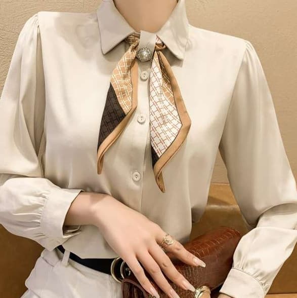 イエベ春/イエベ秋服 エレガントリボンタイ付シャツブラウス
