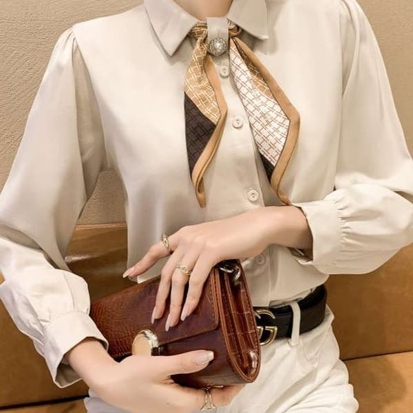 イエベ春/イエベ秋服 エレガントリボンタイ付シャツブラウス