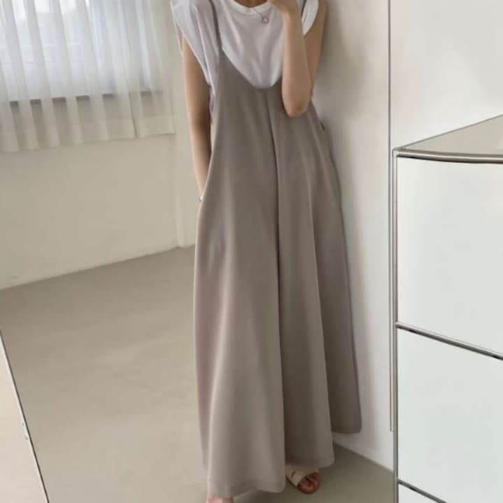 イエベ春/イエベ秋服 シンプル優雅なキャミワンピース