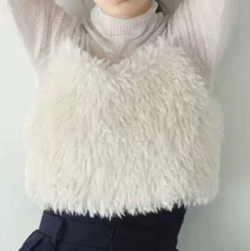 イエベ春/イエベ秋服 もこもこファーニットベスト
