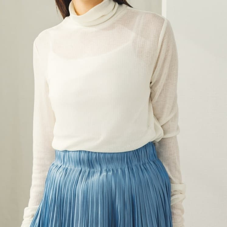 イエベ春服 薄手リブタートルネックブラウス