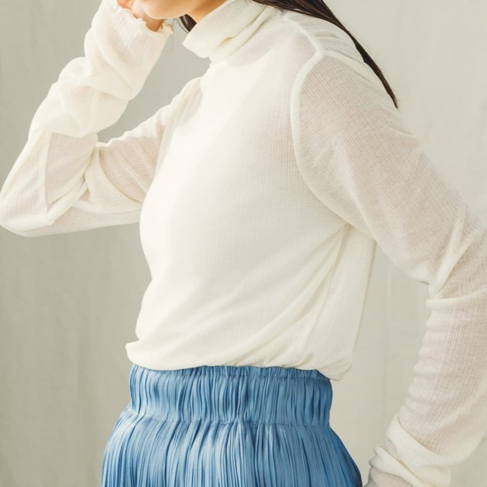 イエベ春服 薄手リブタートルネックブラウス