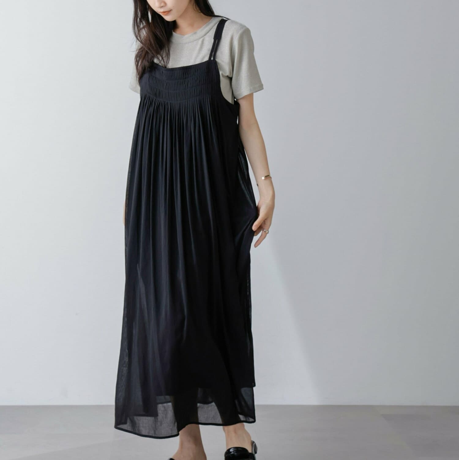 イエベ春/イエベ秋服 ゆったりキャミワンピース