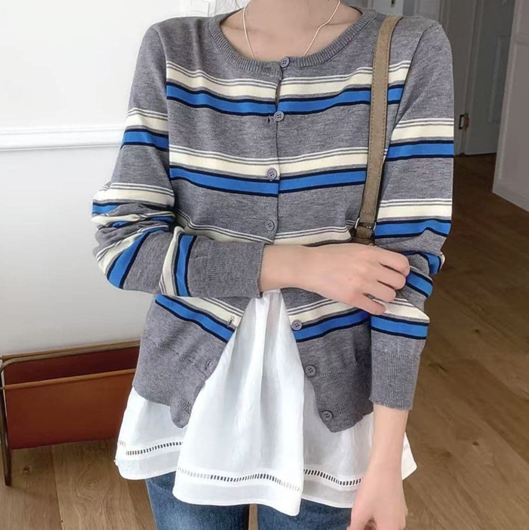 イエベ秋服 ボーダー柄ニット