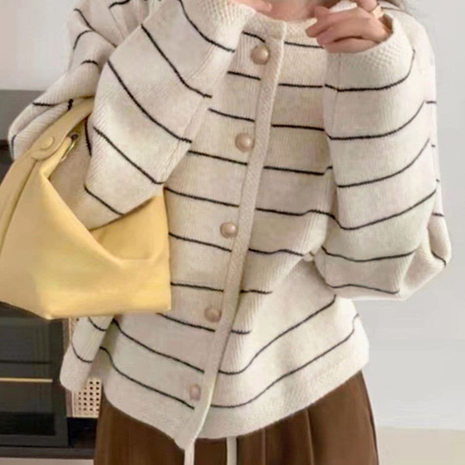 イエベ春/イエベ秋服 細ボーダー柄ニットカーディガン