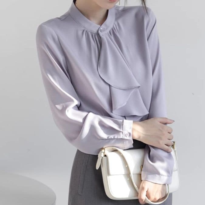 イエベ春服 上品なボウタイ付き長袖ブラウス