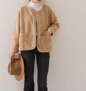 イエベ春/イエベ秋服 もこもこボア素材ノーカラージップジャケット