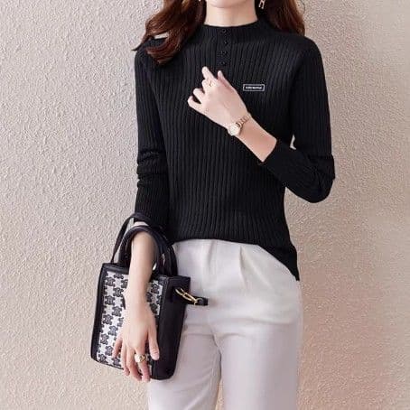 イエベ春/イエベ秋服 リブ編み前開きボタン付きハイネックニット