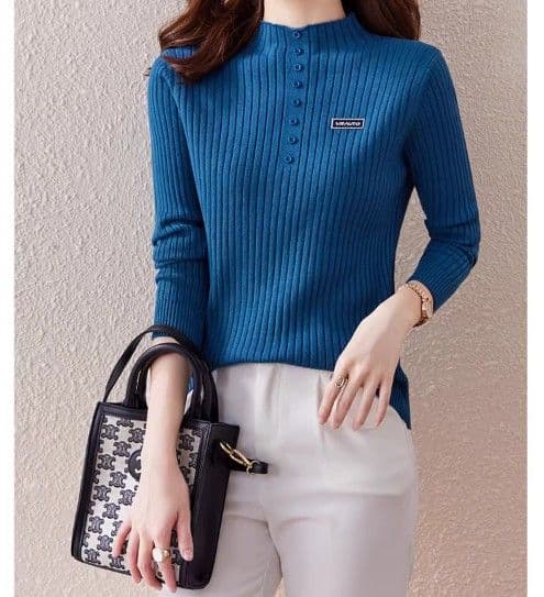 イエベ春/イエベ秋服 リブ編み前開きボタン付きハイネックニット