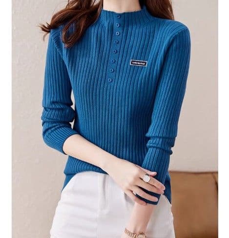 イエベ春/イエベ秋服 リブ編み前開きボタン付きハイネックニット