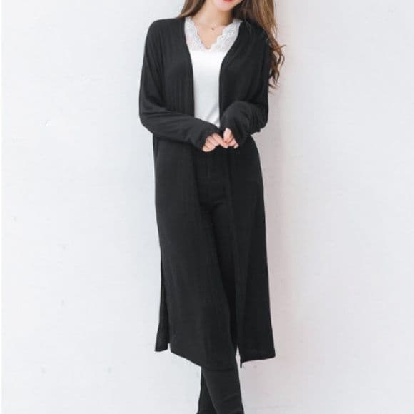 イエベ春/イエベ秋服 上品なロング丈ニットカーディガン