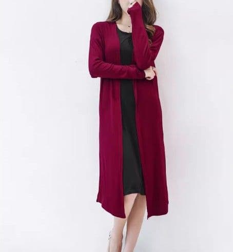 イエベ春/イエベ秋服 上品なロング丈ニットカーディガン