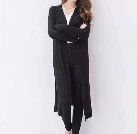 イエベ春/イエベ秋服 上品なロング丈ニットカーディガン