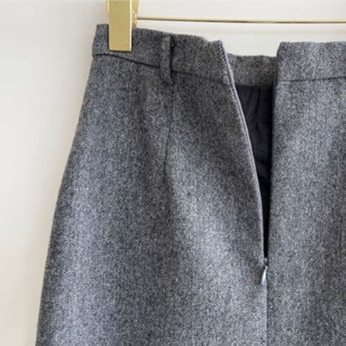 イエベ秋服 ヘリンボーン柄ウール混ハイウエストロングスカート