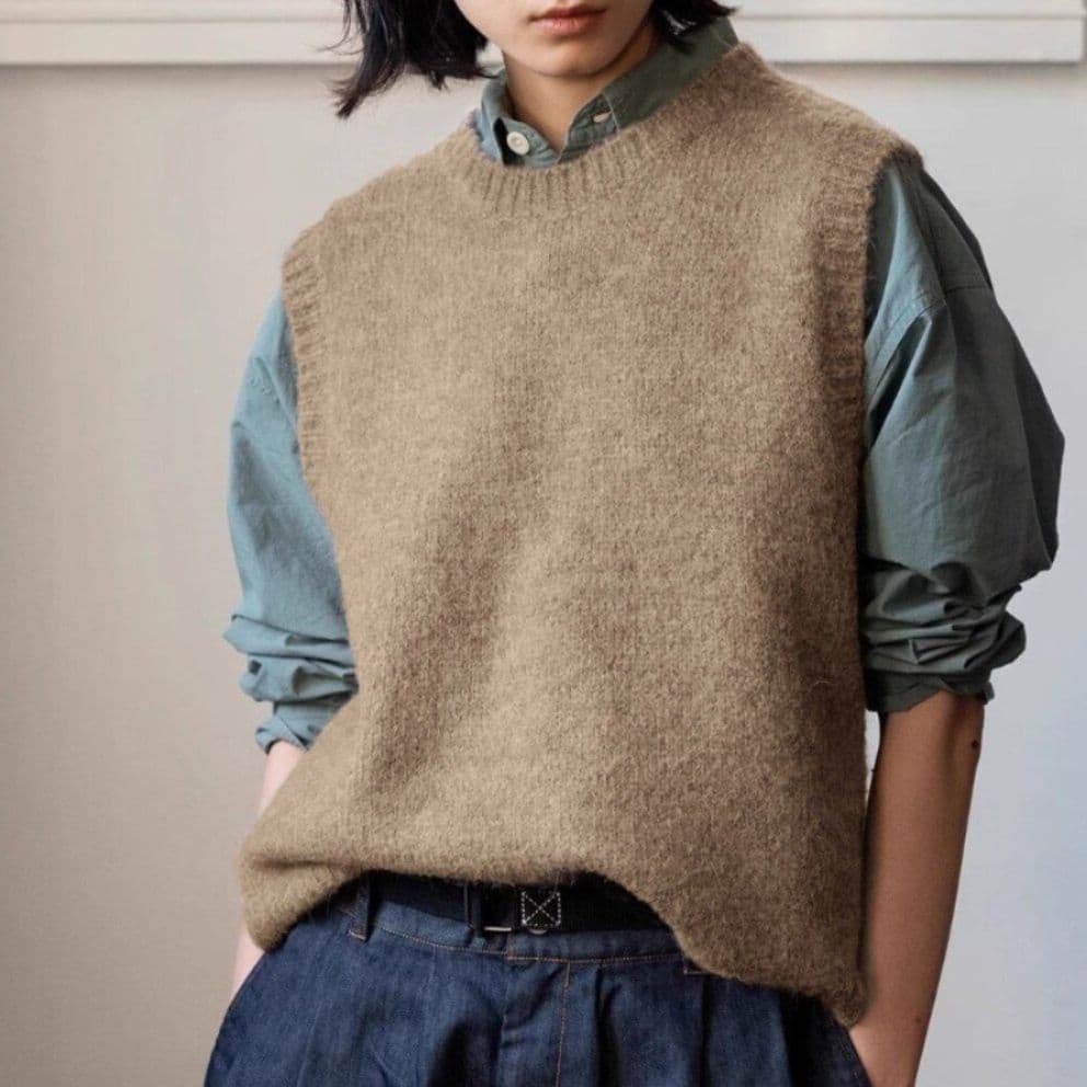 イエベ春/イエベ秋服 重ね着が楽しめる袖なしニットベスト