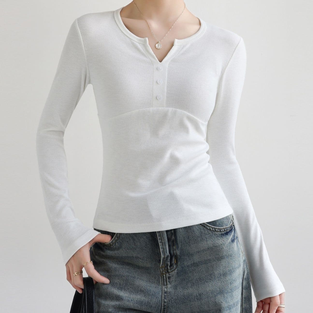 イエベ春服 ヘンリーネックリブ編み長袖Tシャツ