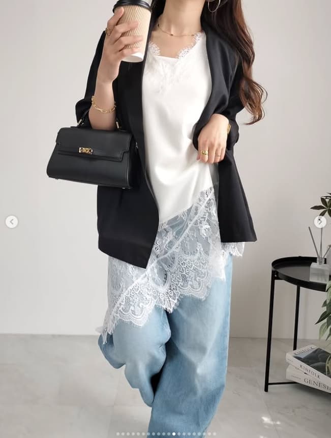 イエベ春/イエベ秋服 アシンメトリー レース飾り 半袖Tシャツ