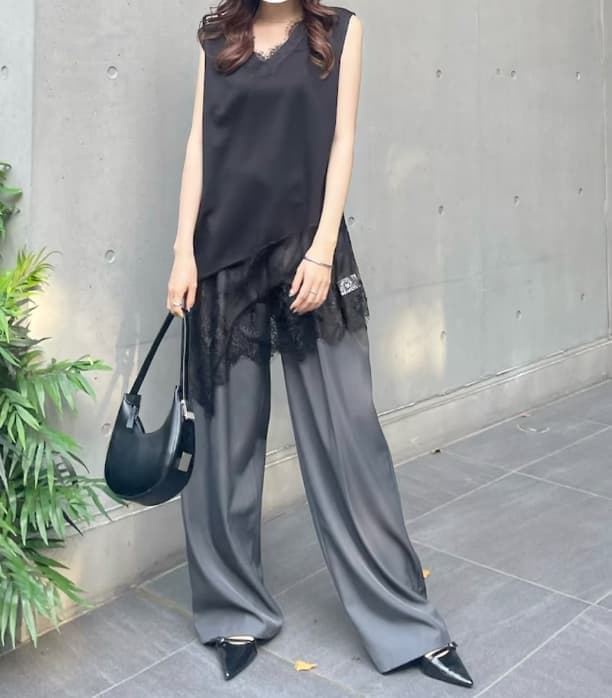 イエベ春/イエベ秋服 アシンメトリー レース飾り 半袖Tシャツ