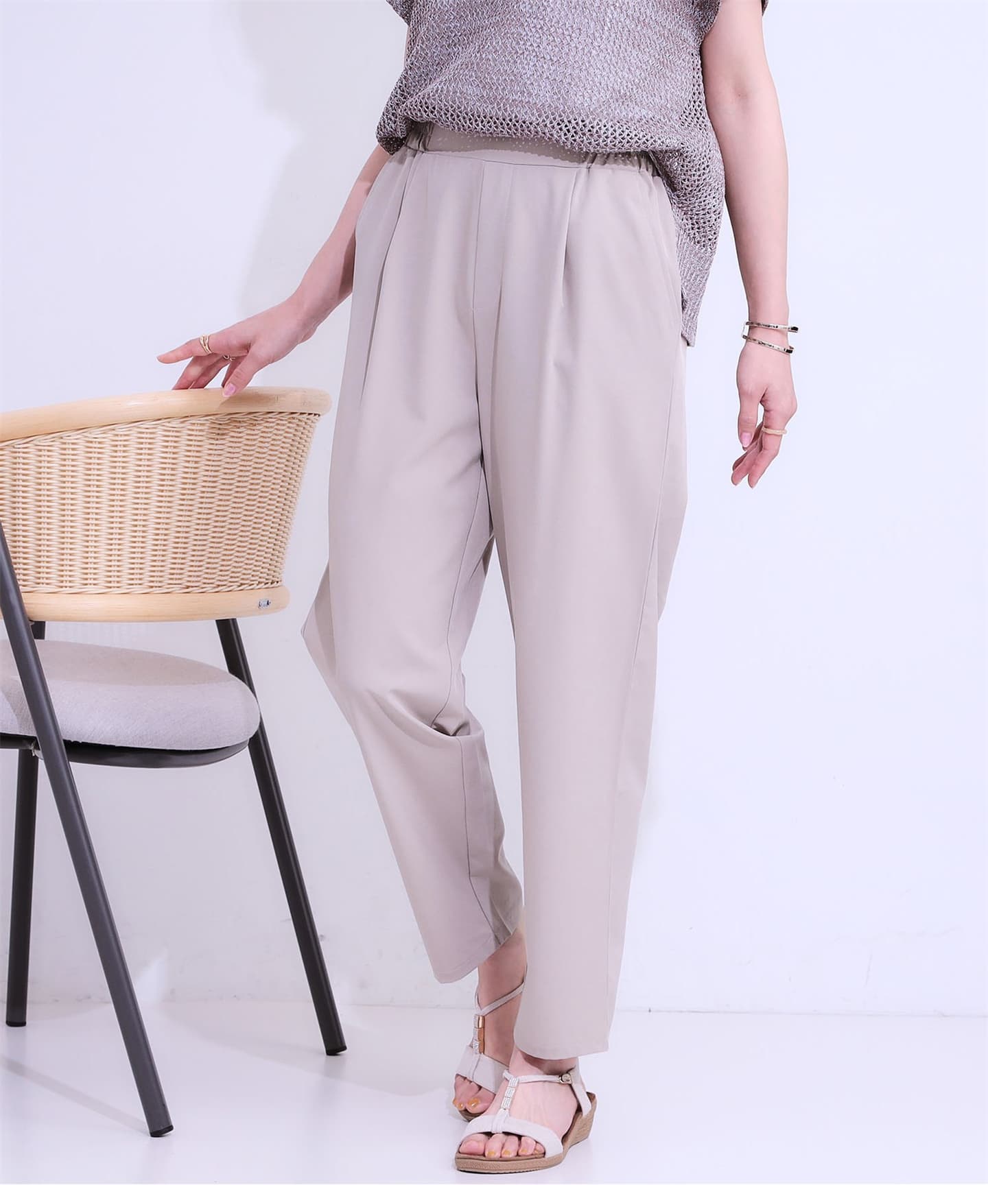 イエベ春/イエベ秋服 やわらか仕立て上品テーパードパンツ