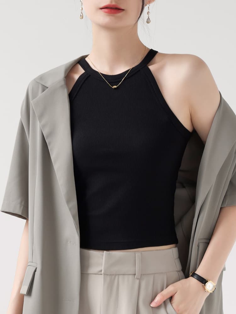 イエベ春/イエベ秋服 すっきりホルターネックリブトップス