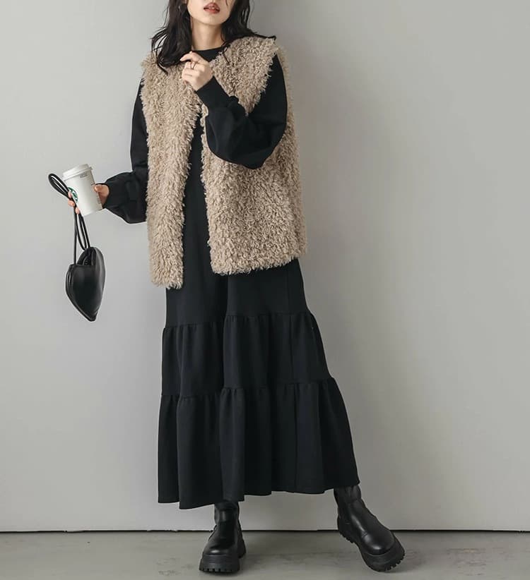イエベ春/イエベ秋服 ぽわん袖ティアードニットワンピース