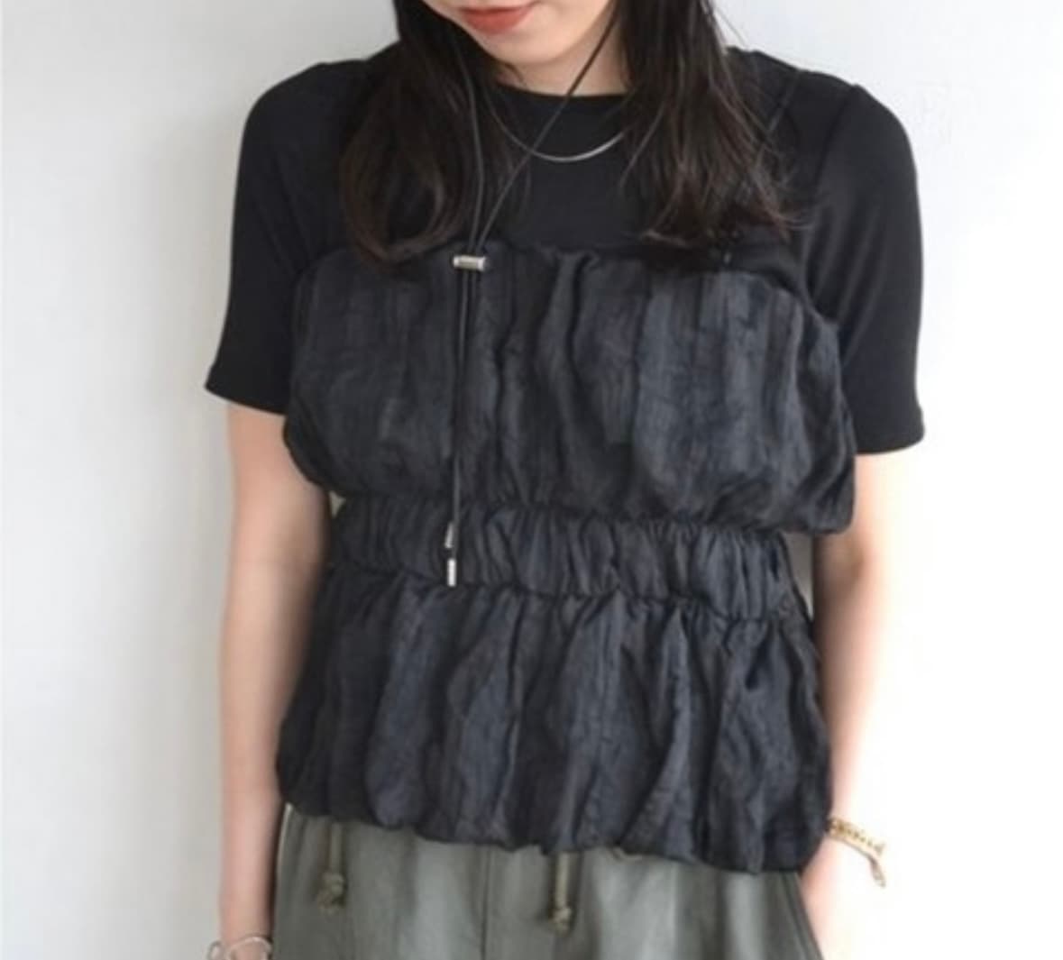 イエベ春/イエベ秋服 切替フリルキャミビスチェ