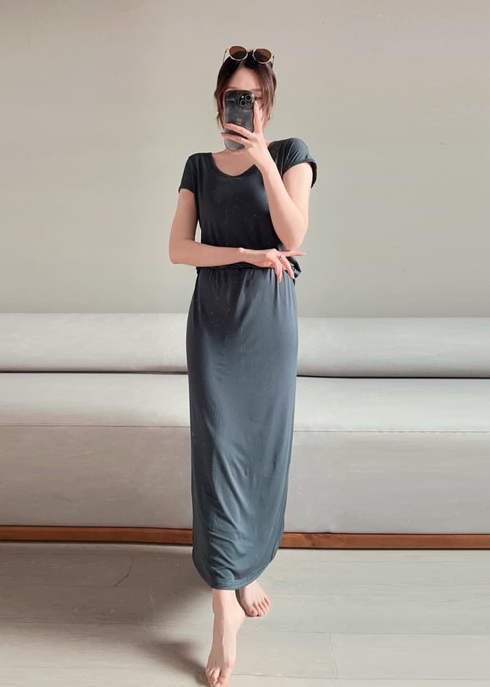 イエベ春/イエベ秋服 しなやかマキシタイトスカート
