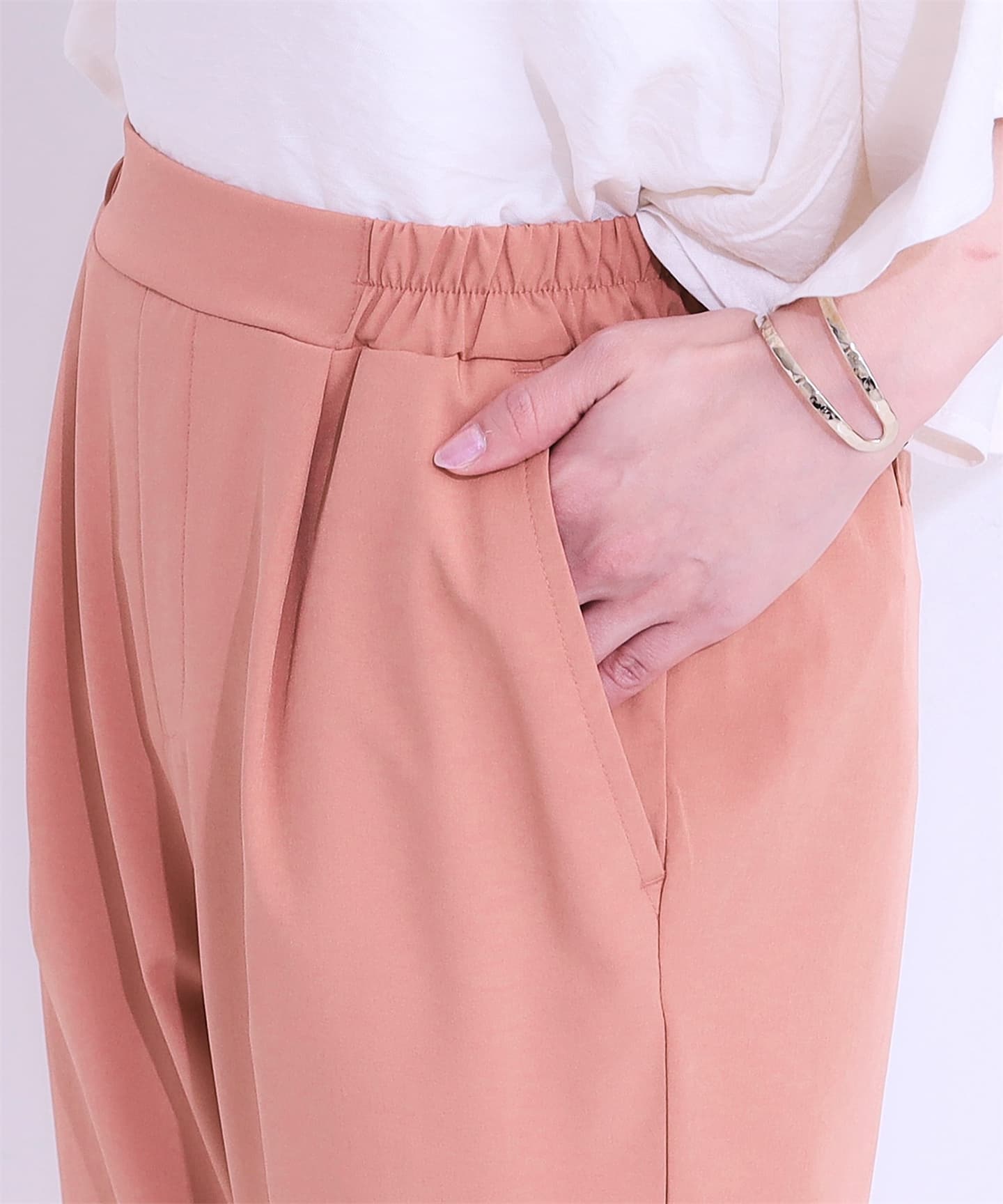 イエベ春/イエベ秋服 やわらか仕立て上品テーパードパンツ