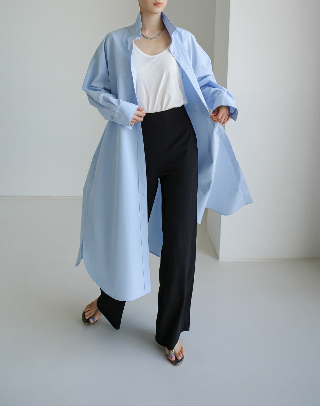 イエベ春服 洗練ゆったりマキシシャツワンピース