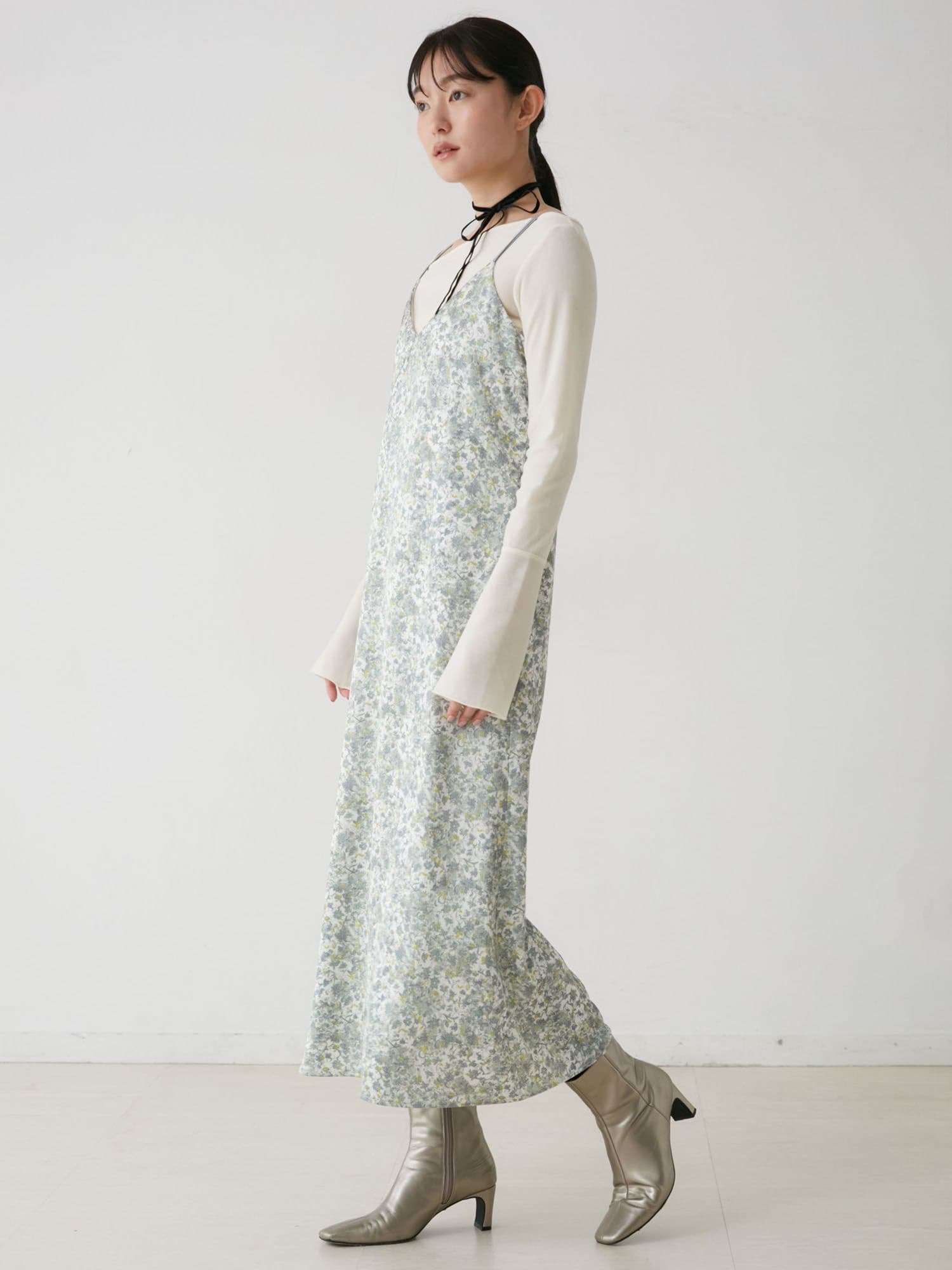 イエベ春/イエベ秋服 アシンメトリー薄手シアーブラウス