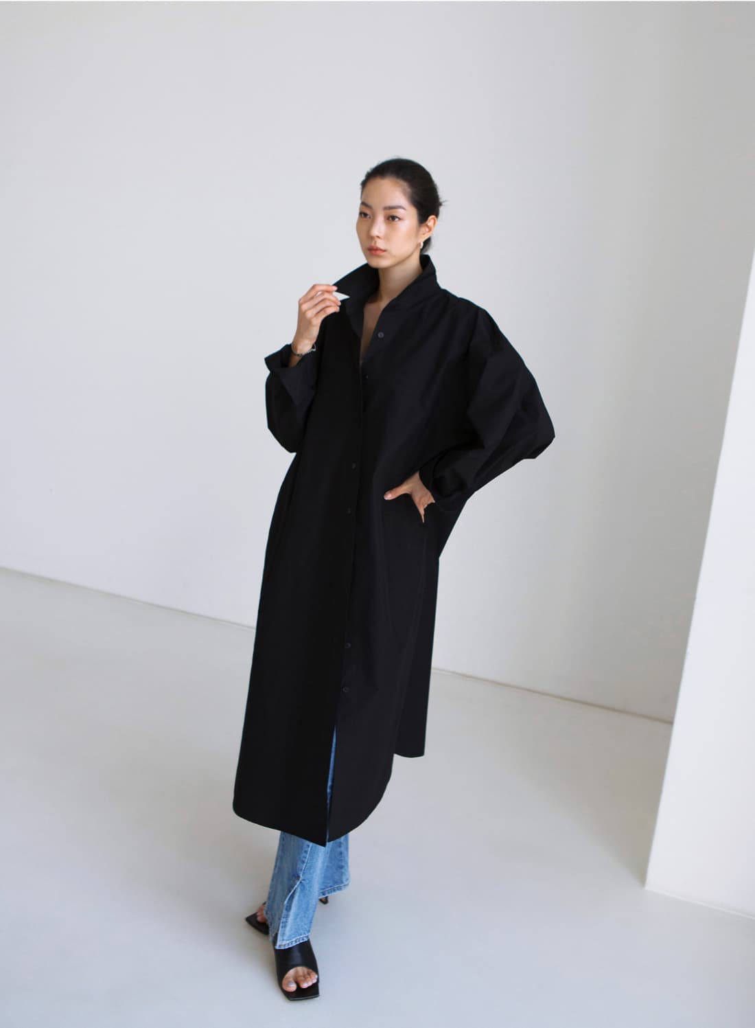 イエベ春服 洗練ゆったりマキシシャツワンピース