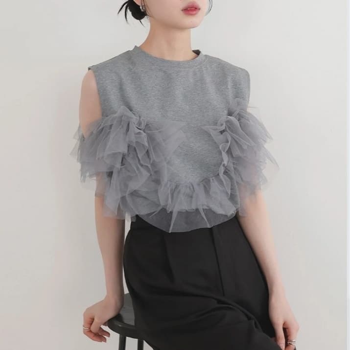 イエベ秋服 チュール重ね上品ノースリーブブラウス