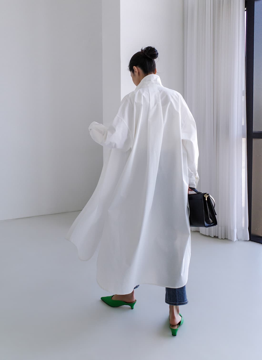 イエベ春服 洗練ゆったりマキシシャツワンピース