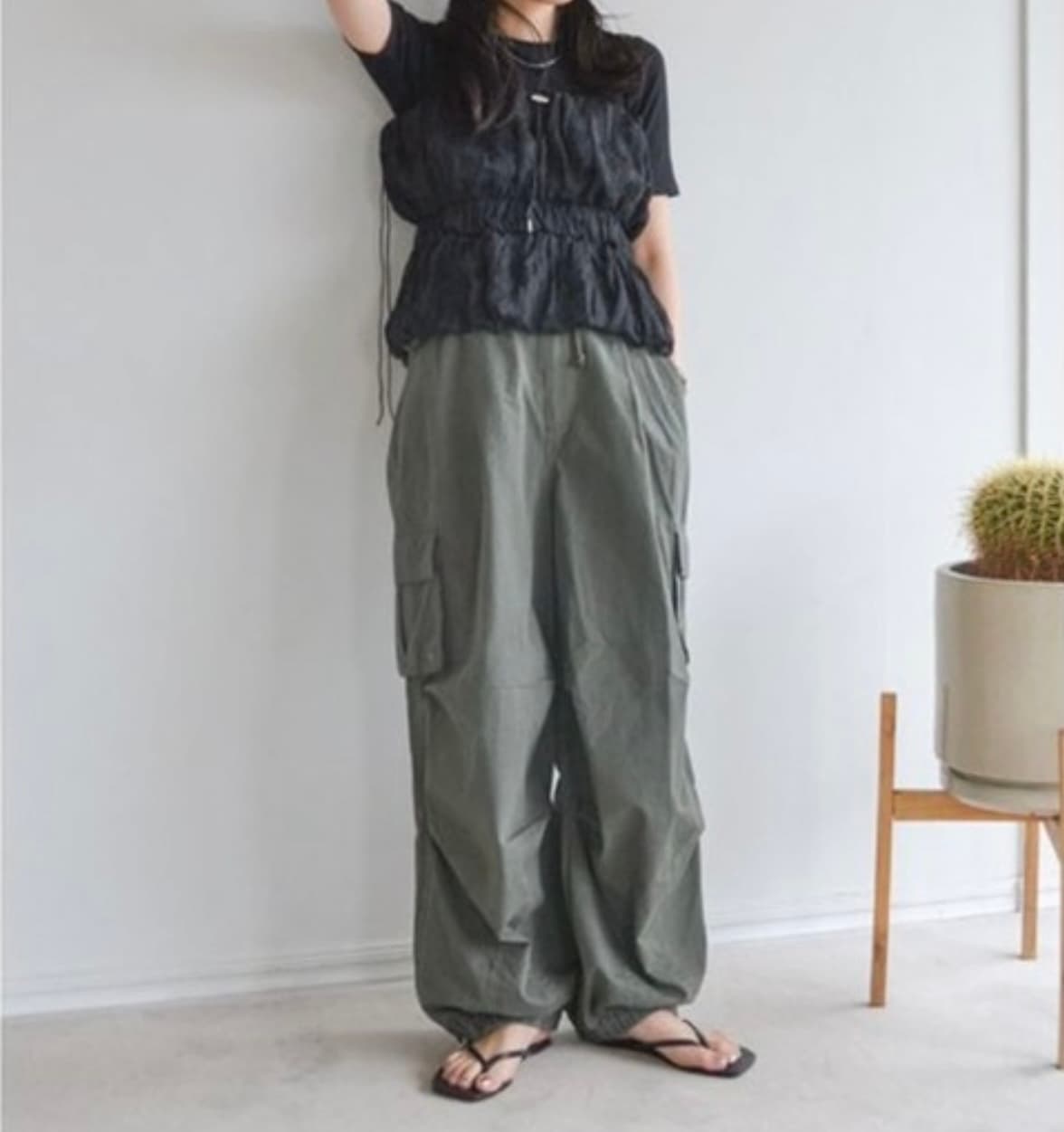 イエベ春/イエベ秋服 切替フリルキャミビスチェ