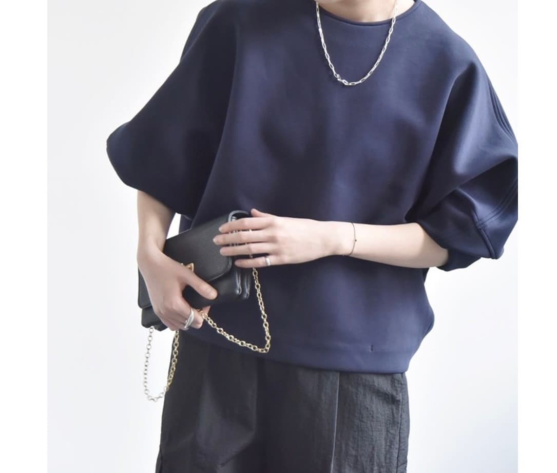 イエベ春/イエベ秋服 ぽわん袖トレーナー
