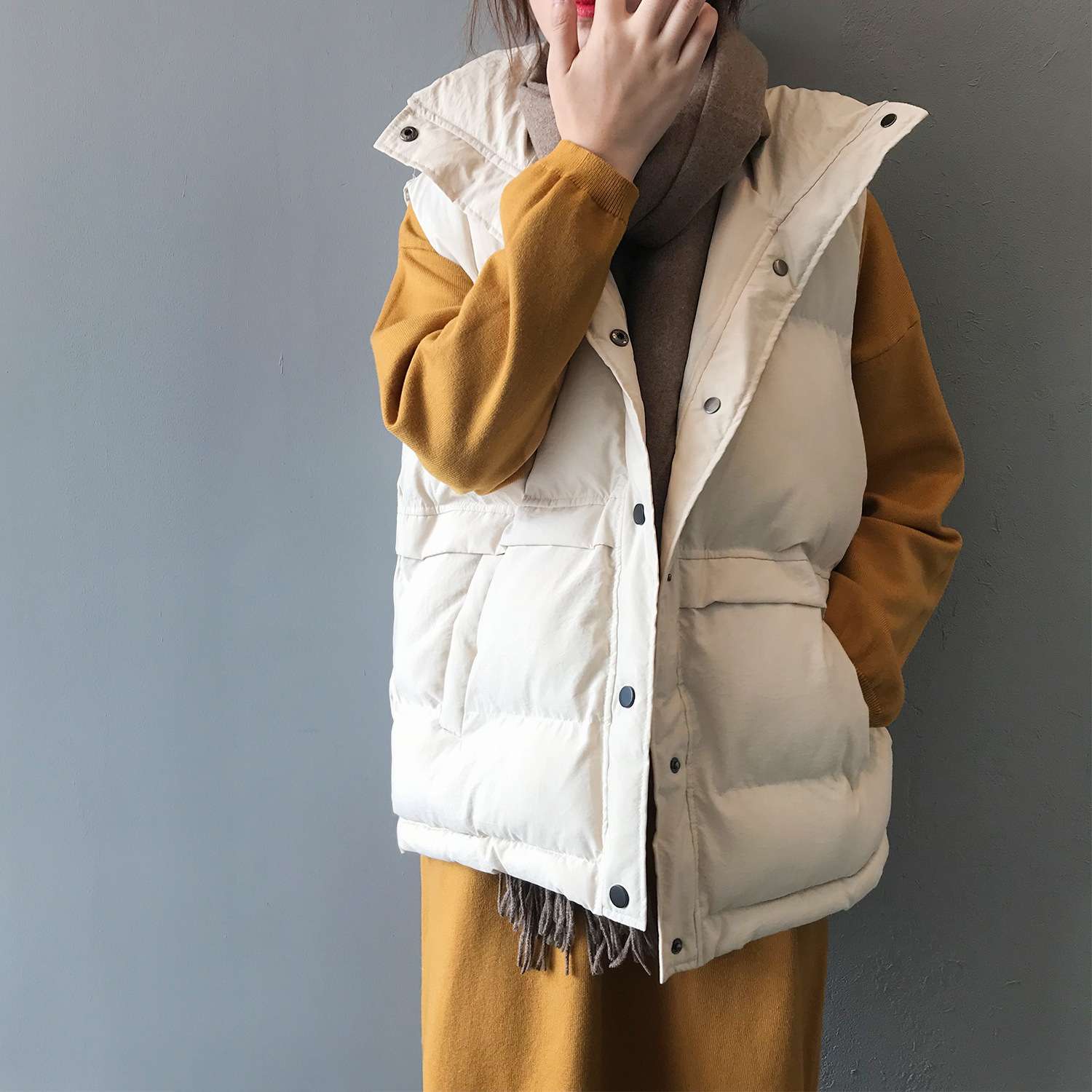 イエベ春服 柔らか素材のボリュームダウンベスト
