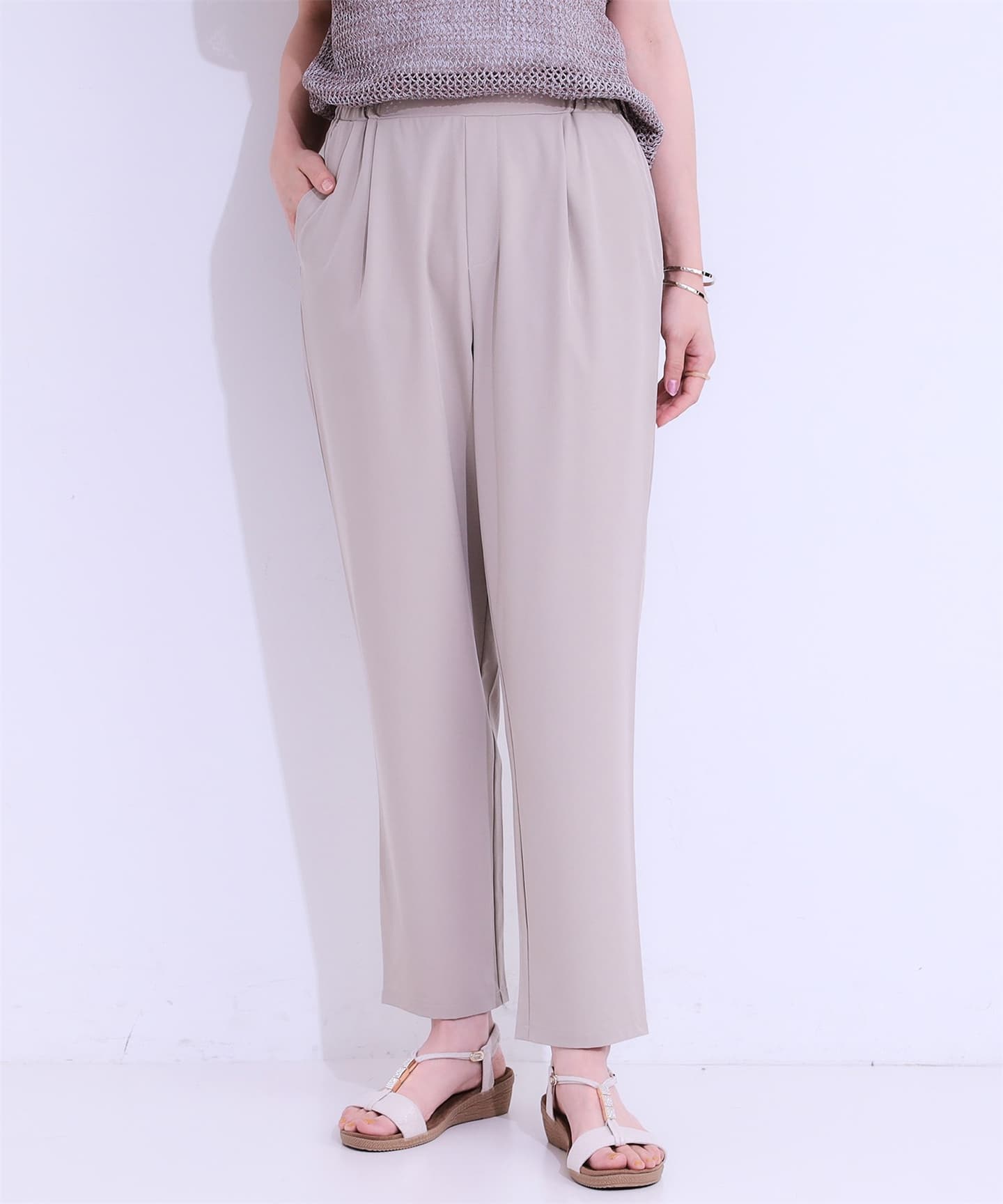 イエベ春/イエベ秋服 やわらか仕立て上品テーパードパンツ