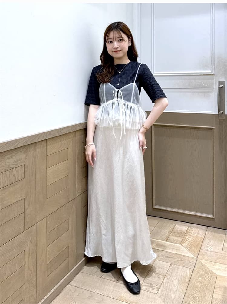 イエベ春/イエベ秋服 立体模様のシャーリングトップス