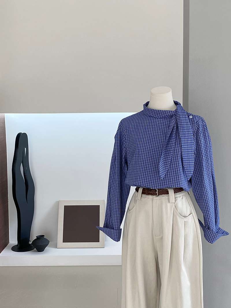 イエベ春/イエベ秋服 シャーリングタイ付きフェミニンブラウス