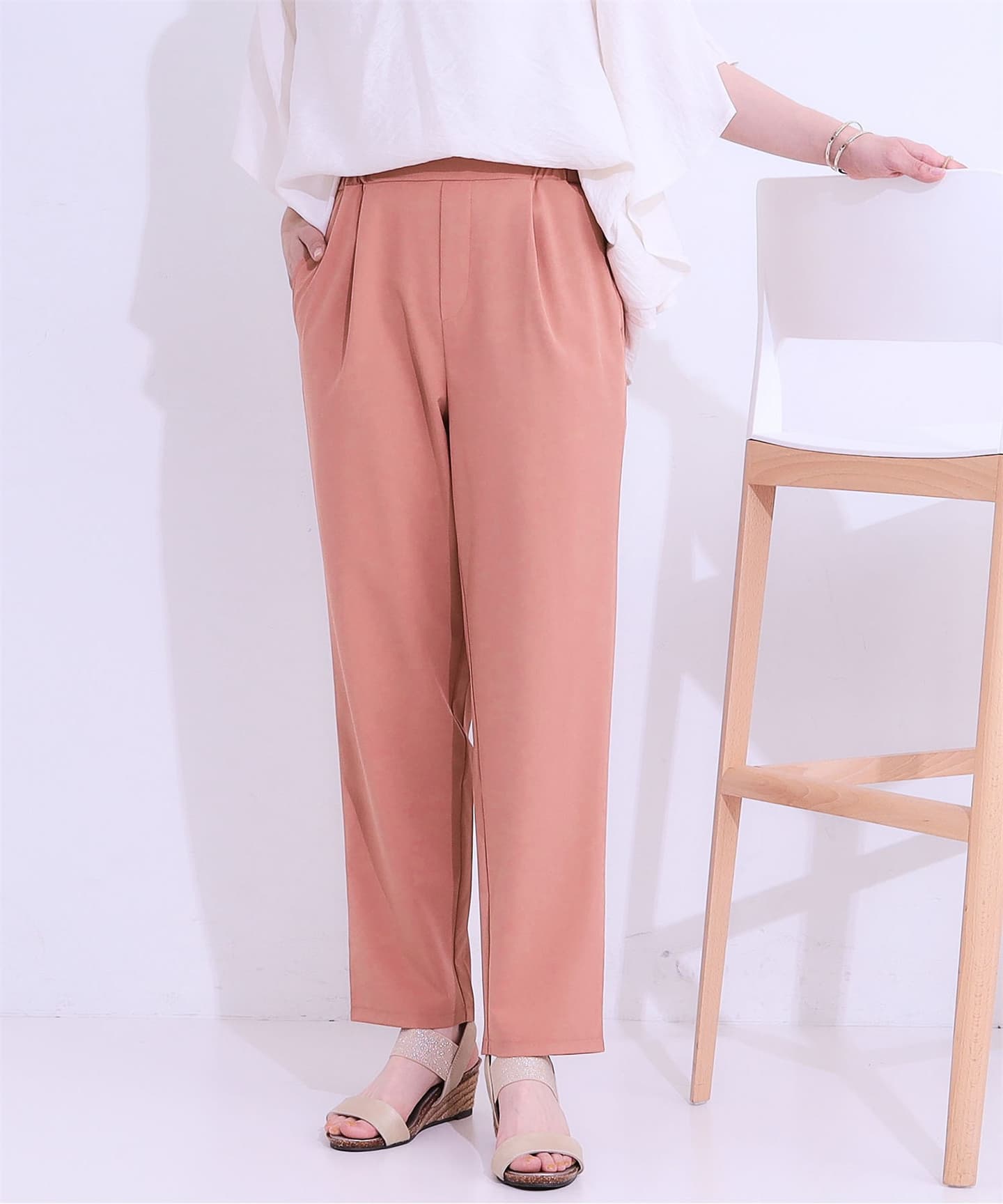 イエベ春/イエベ秋服 やわらか仕立て上品テーパードパンツ