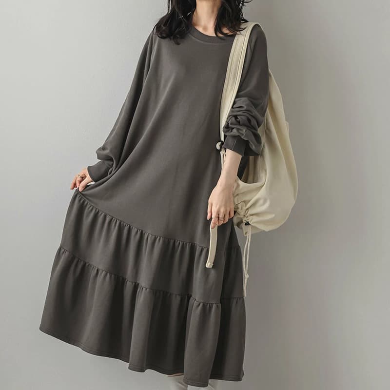 イエベ春/イエベ秋服 ぽわん袖ティアードニットワンピース