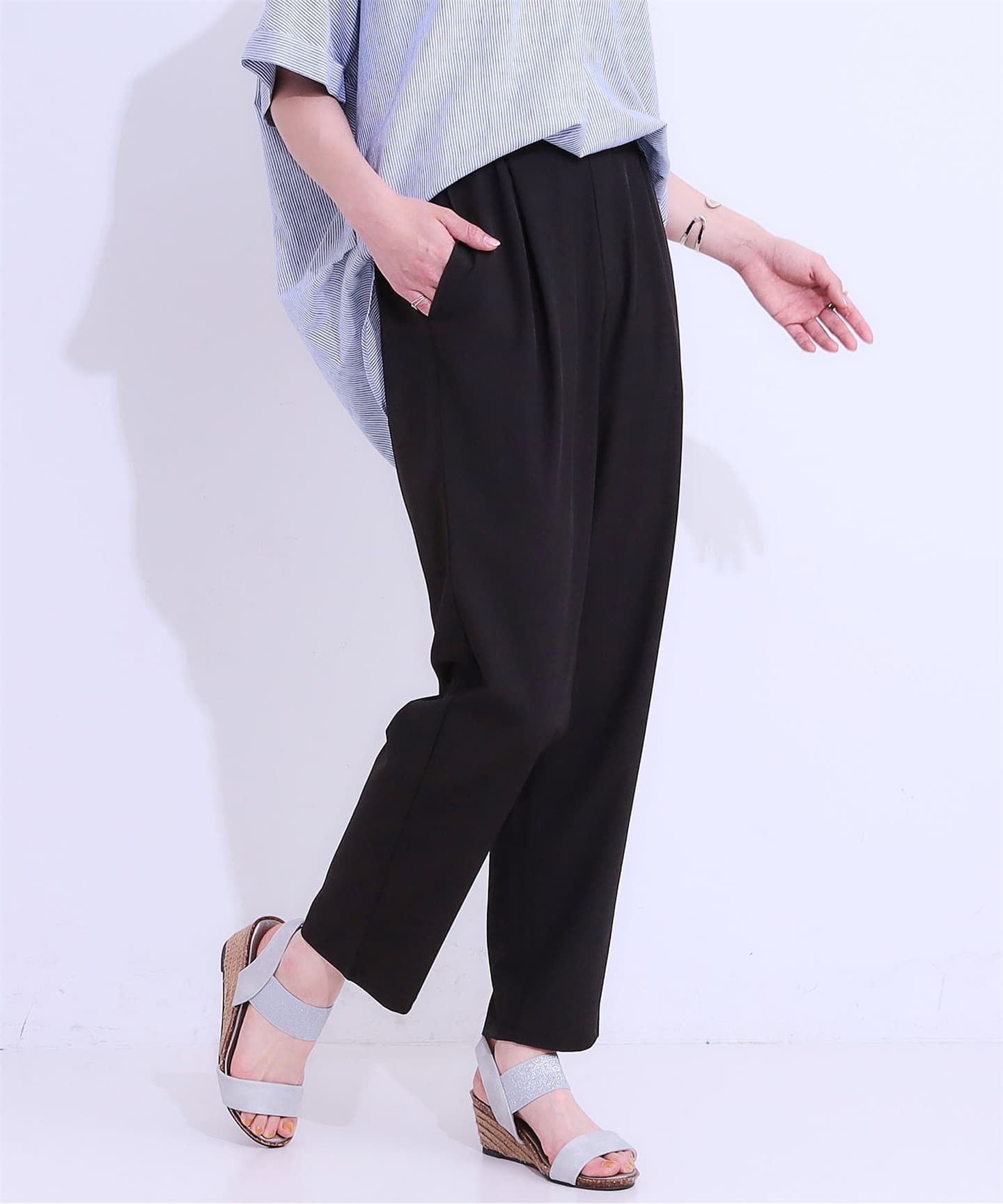 イエベ春/イエベ秋服 やわらか仕立て上品テーパードパンツ