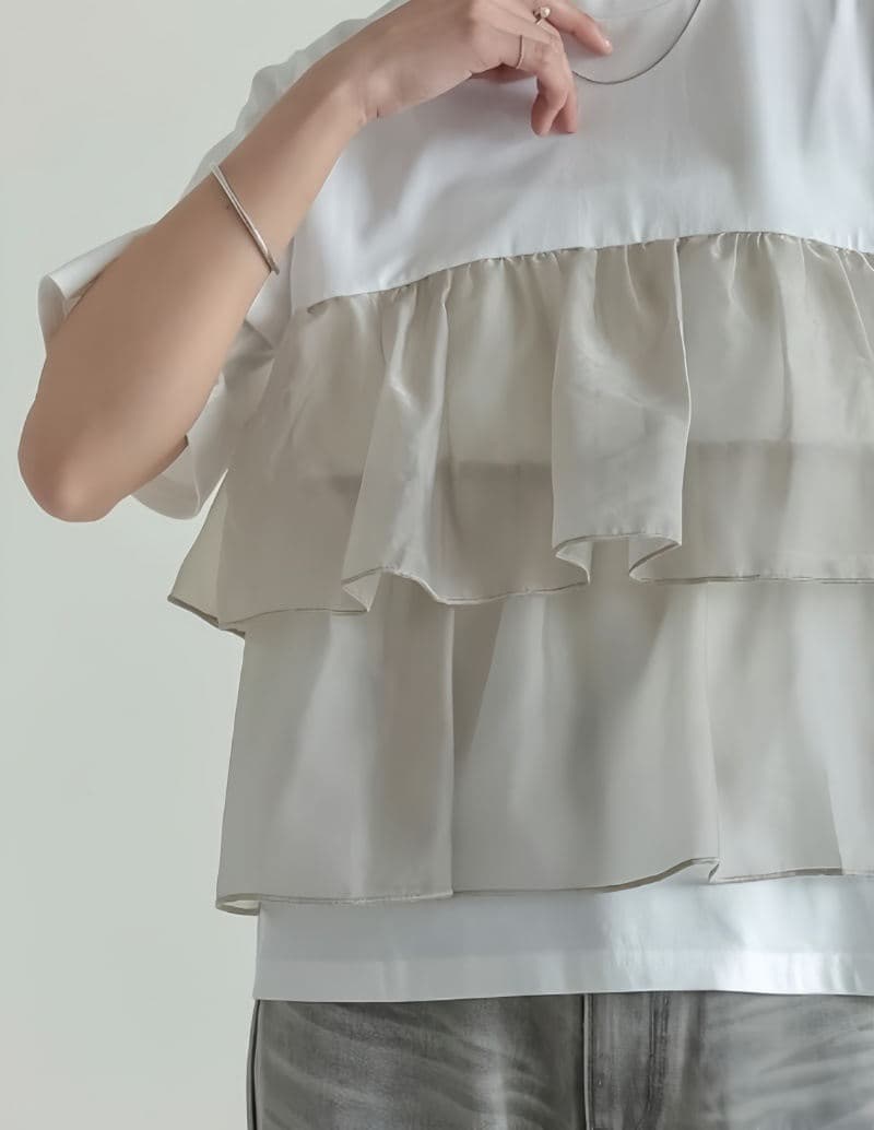 イエベ春服 フリル重ね着風カジュアルティーシャツ